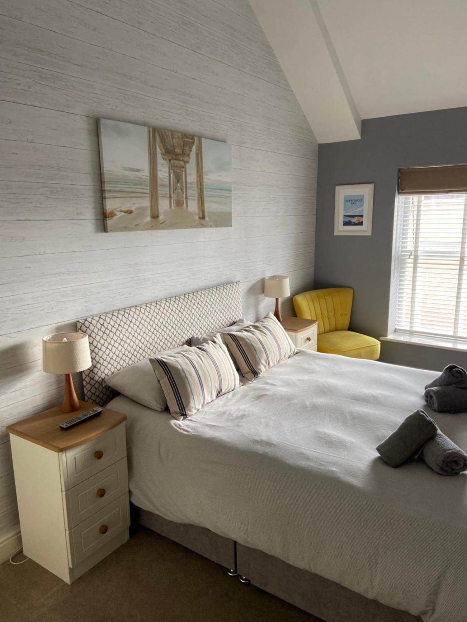 Stylish Tenby Apartment, Great Location, Parking المظهر الخارجي الصورة